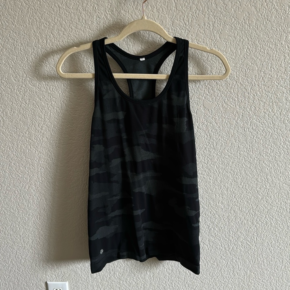 Athleta momentum camo tank